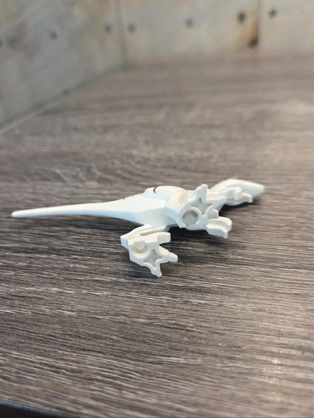 Lego Jurassic World Dinosaur ATROCIRAPTOR White w/Reddish Brown Marks, 76945
